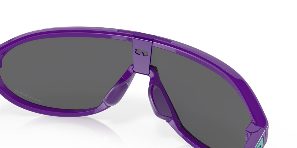 Oakley OO9467 CMDN 946704