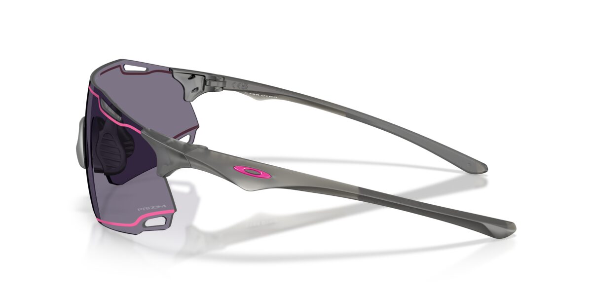Oakley OO9513D CYBR DYNO 951310
