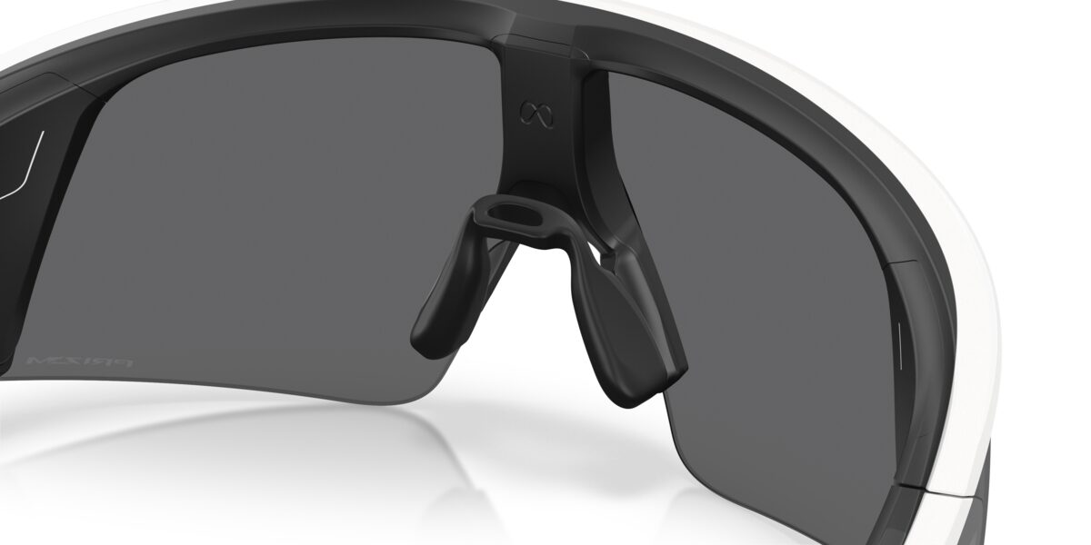Oakley Wearable OW8001 VANGUARD 800105